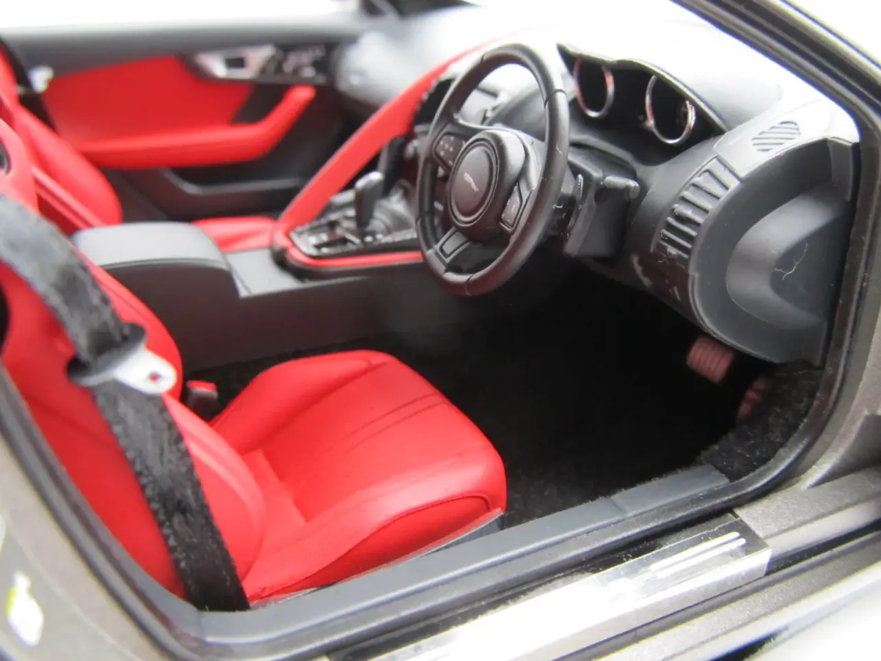 Billede 5 - 2015 Jaguar F-Type R - AUTOart - 1:18