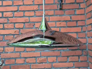 Spejlblank loftslampe med svævende udtryk