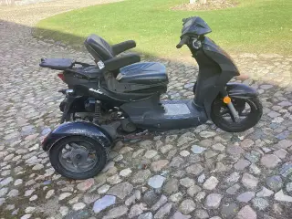 Sym orbit 3 hjulet. 2500 kr eller kom med et bud