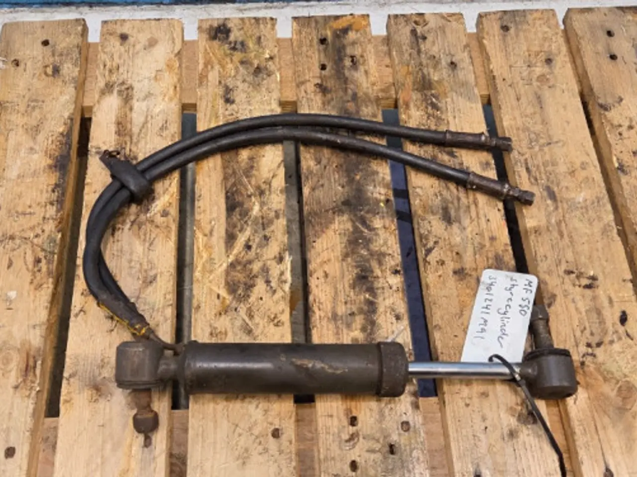 Billede 2 - Massey Ferguson 550 Cylinder 3401241M91