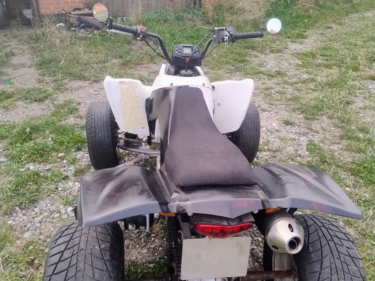 Billede 3 - Hyosung te 450 på bil plader