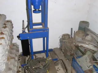 Presser 10 ton