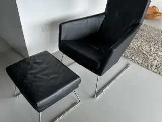 To Designer stole med en skammel sælges samlet
