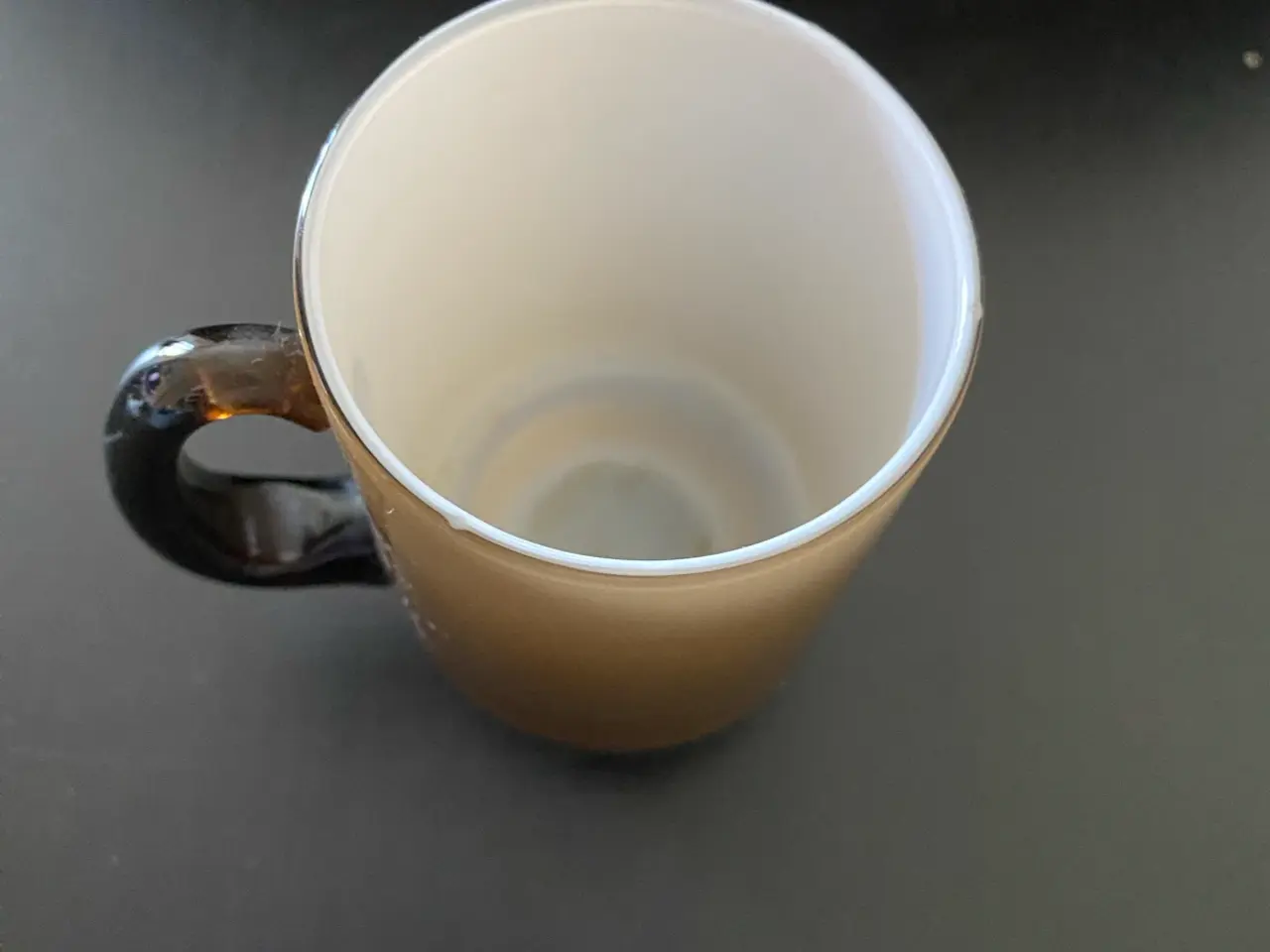 Billede 4 - Holmegaard krus brun glas fra Palet