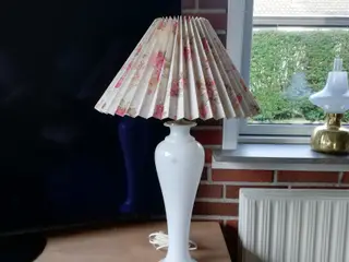 Holmegaard Napoli mellem bordlampe med skærm