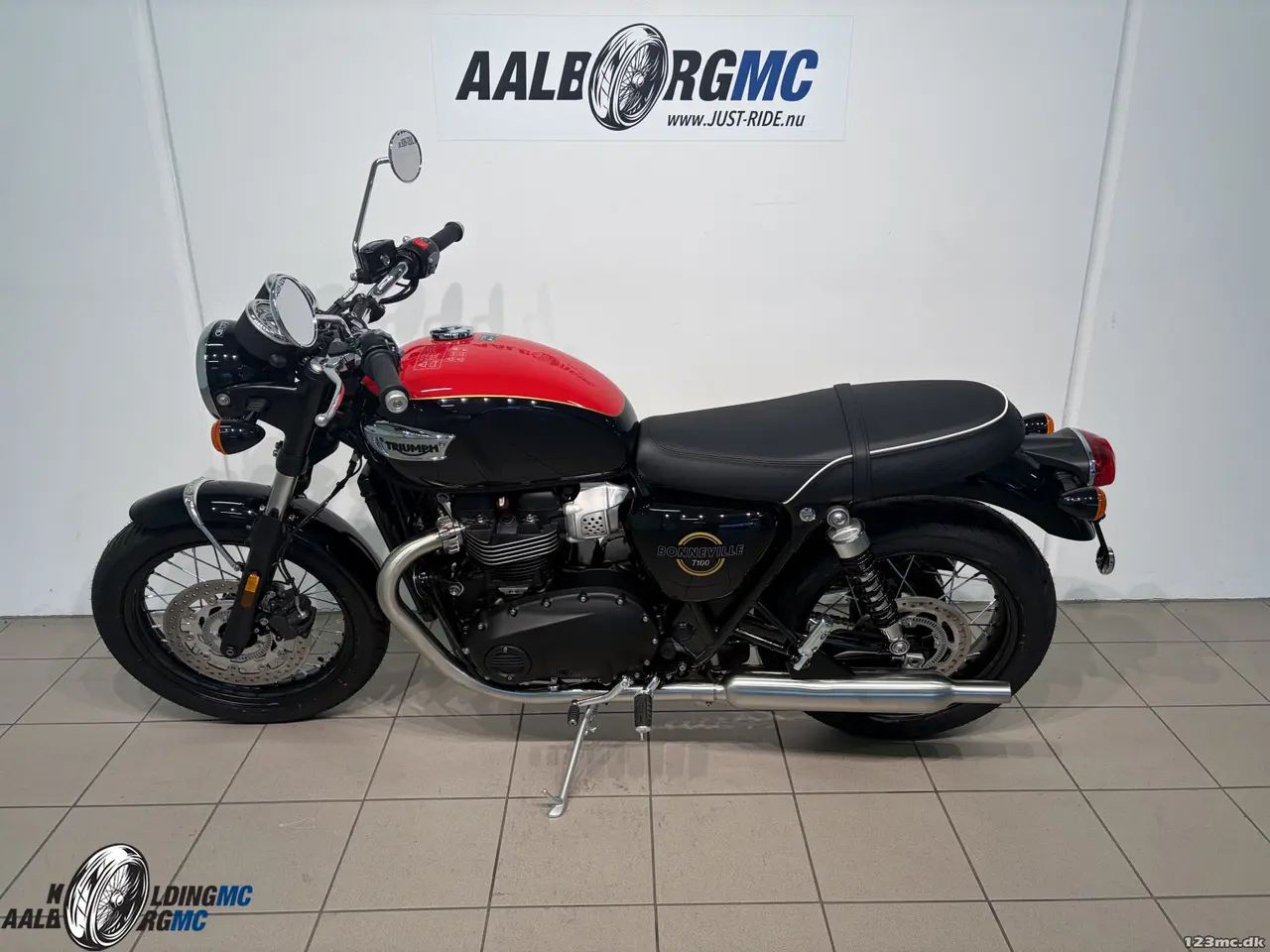 Billede 2 - Triumph Bonneville T 100 Jet Black / Diablo Red