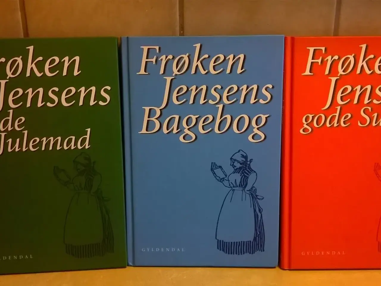 Billede 1 - Frøken Jensens gode Supper + Frk. Jensens Bagebog