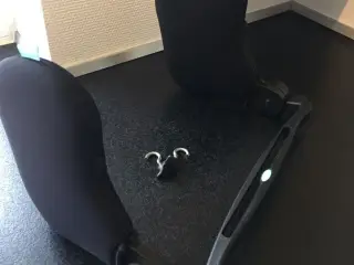 Hovedstøtte til bil