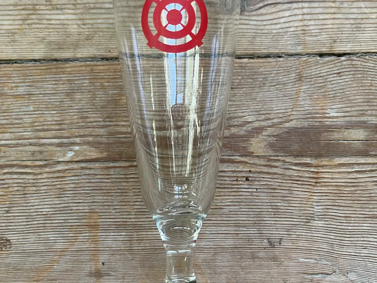 Billede 2 - Champagneglas med rødt maritimt logo
