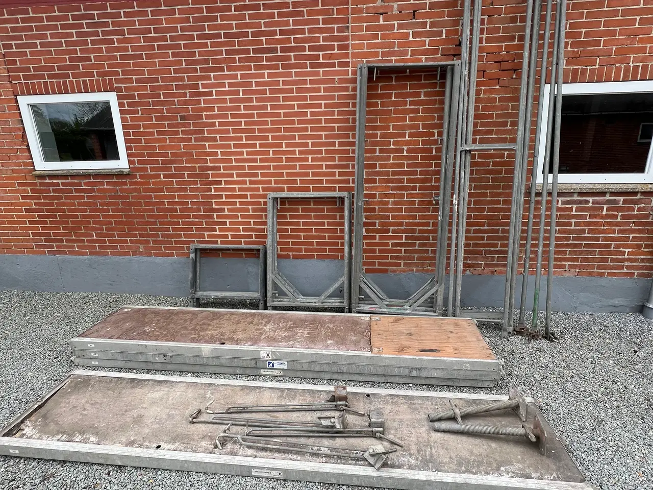 Billede 5 - Facade stillads.