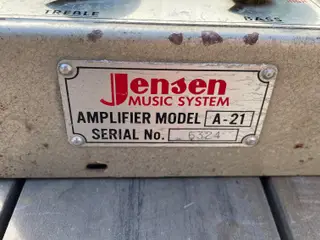 Til Jensen J 40 jukebox sælges forstærker