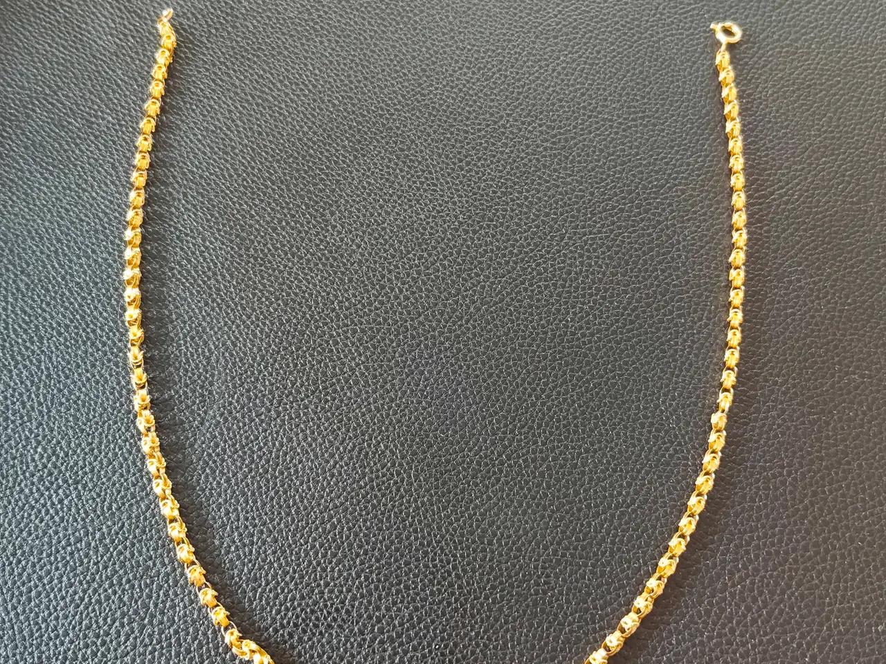 Billede 2 - Elegat Guldkæde i 18 Karat Guld (12,9 g)