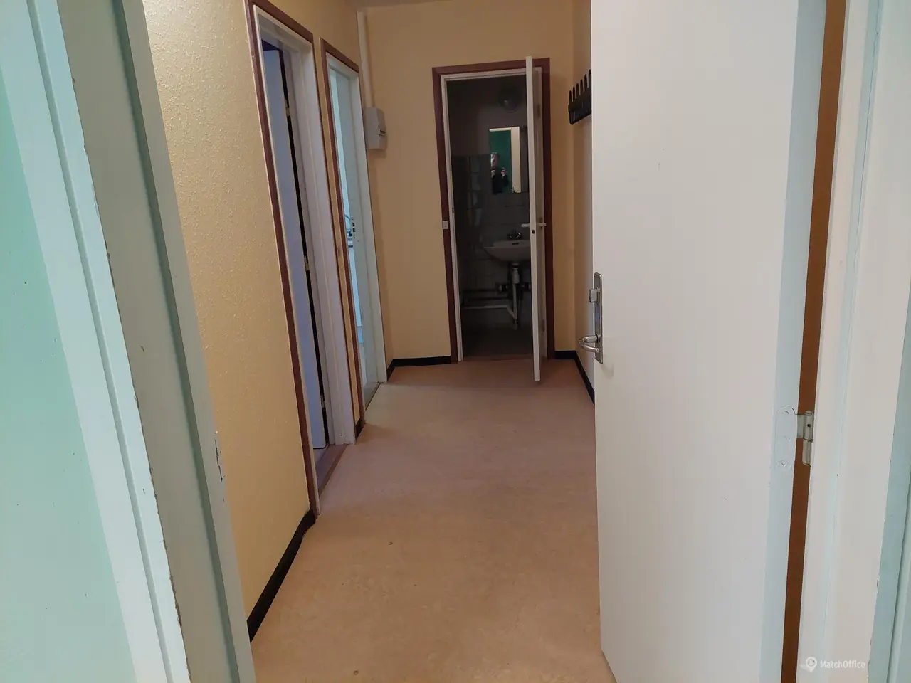 Billede 9 - Stort butikslokale til leje i 8930 området