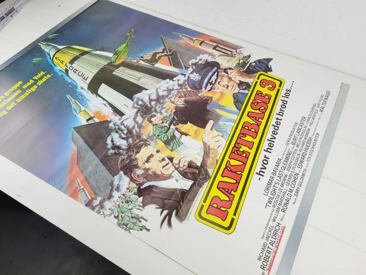 Billede 3 - ⭐️- Plakat: Vintage - Raketbase 3