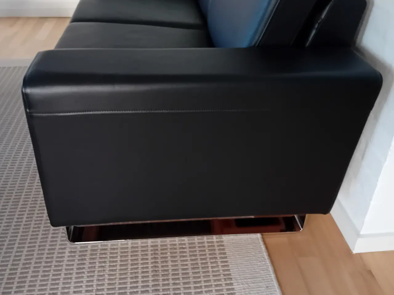 Billede 1 - Stilfuld 2+2½ personers sofa i god læderkvalitet
