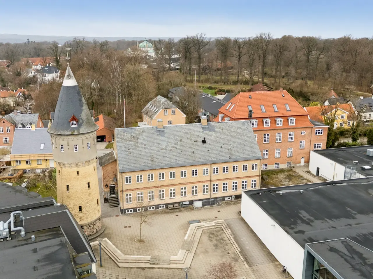 Billede 1 - Erhvervsejendom (IKKE kontor) med mange anvendelsesmuligheder