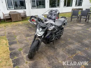 Motorcykel Yamaha XJ6 600 cm³
