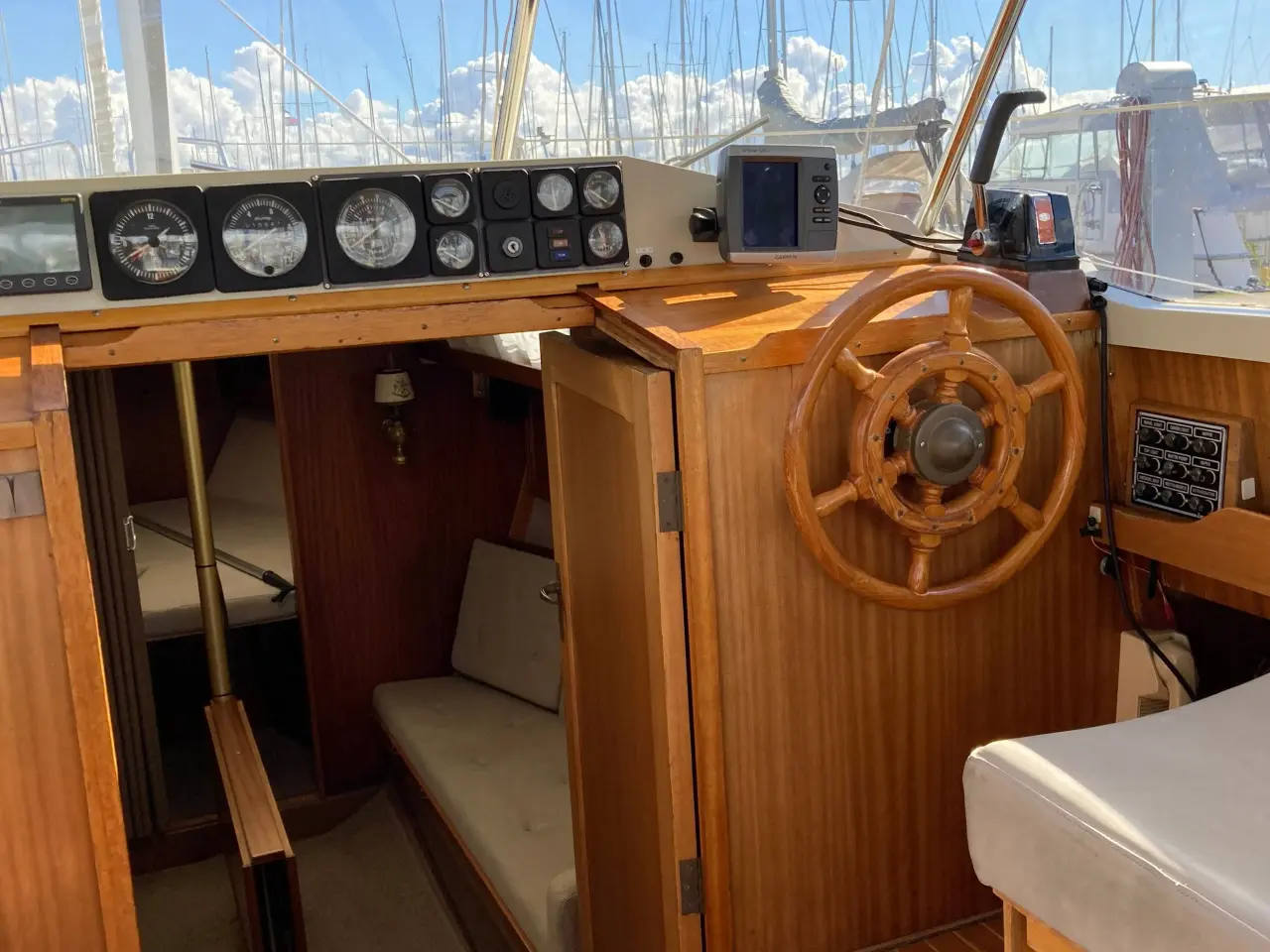 Billede 4 - Velholdt LM 28 motorsejler sælges - Ny pris