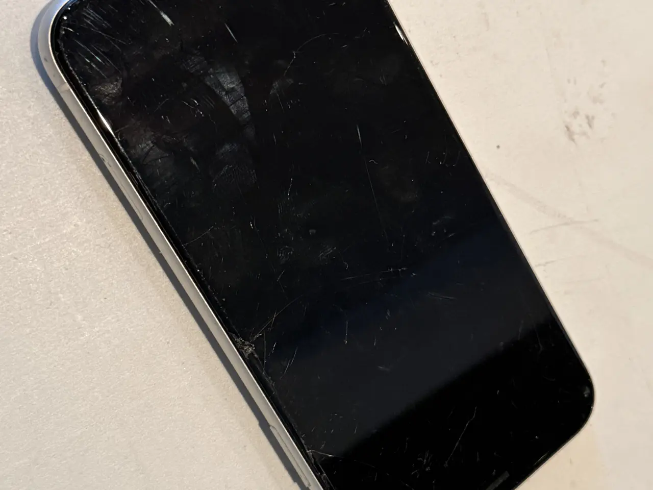Billede 2 - Iphone 11 64GB Model: A2221