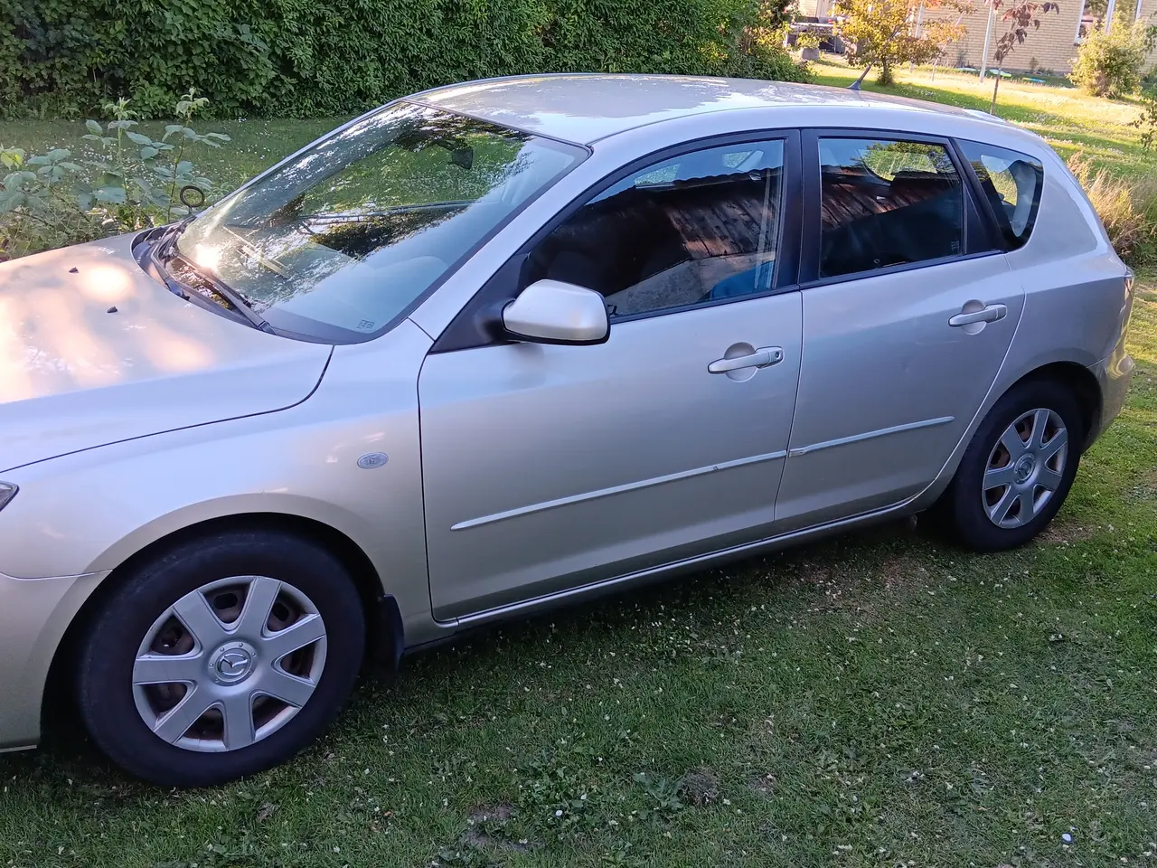 Billede 1 - Fin mazda 3 synet med plader