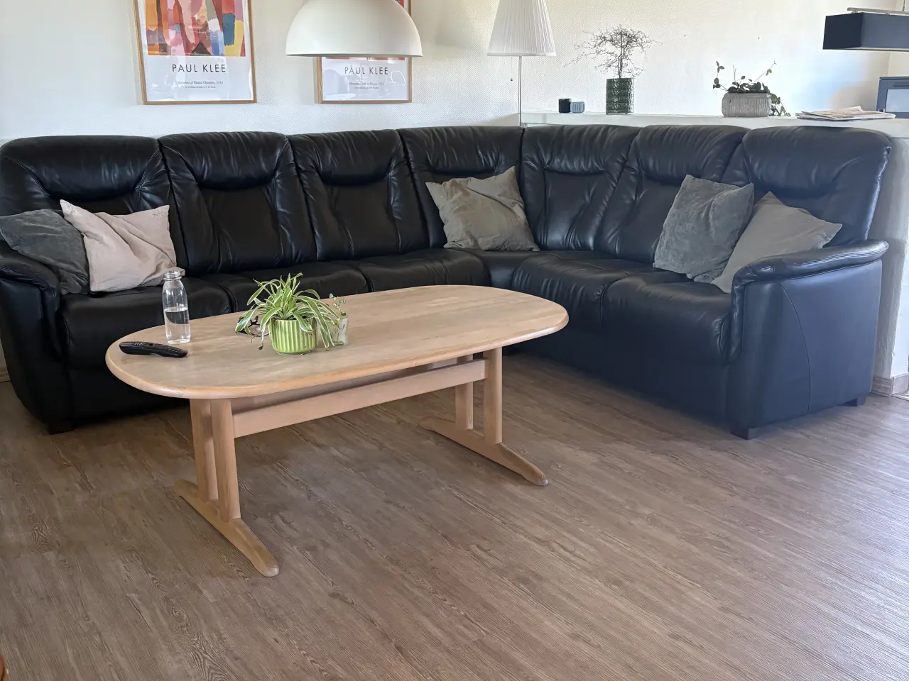 Billede 3 - RESERVERET - Flot sort hjørnesofa