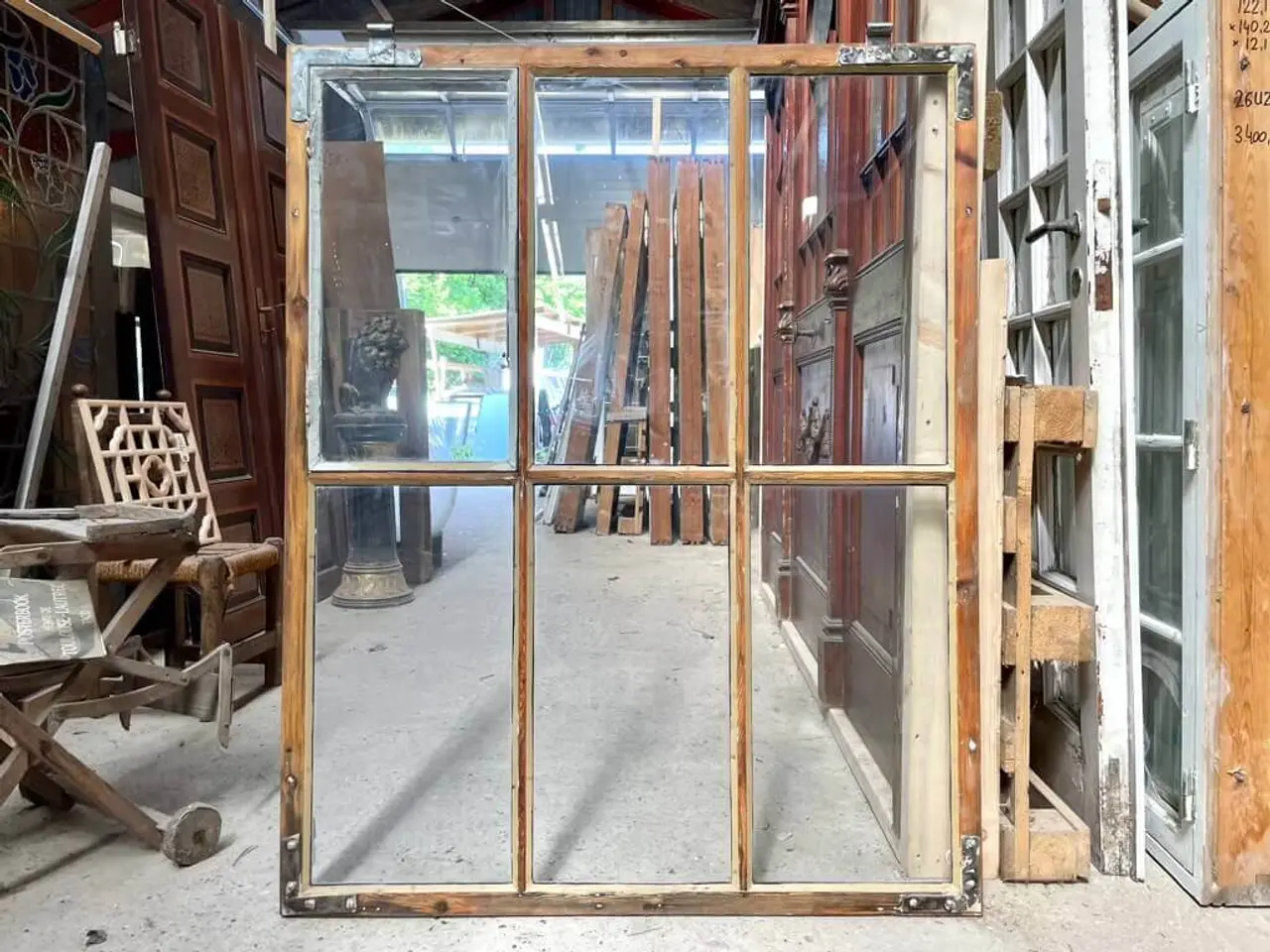 Billede 1 - Restaureret fabriksvindue m. store ruder