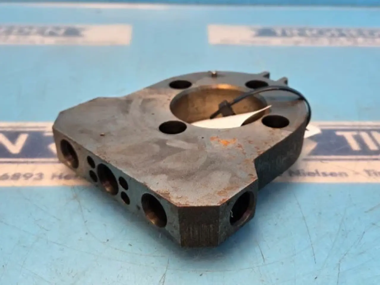 Billede 8 - New Holland 8340 Hydraulikventil F0NN7L575AC