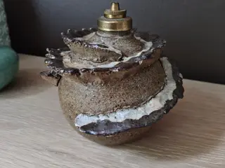 Flot olielampe fra AJMO keramik
