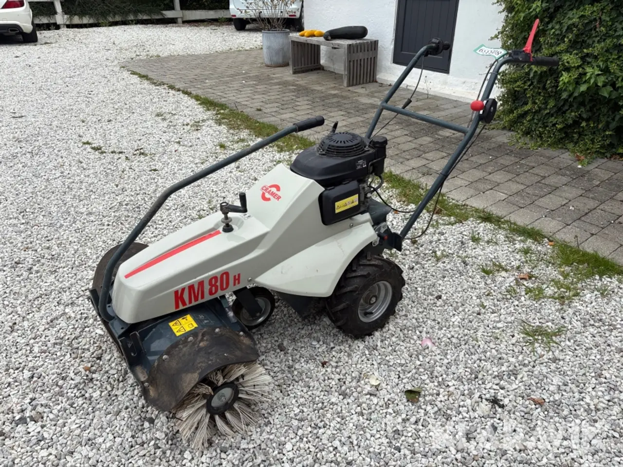 Billede 1 - Fejemaskine Cramer KM 80 H - Honda motor