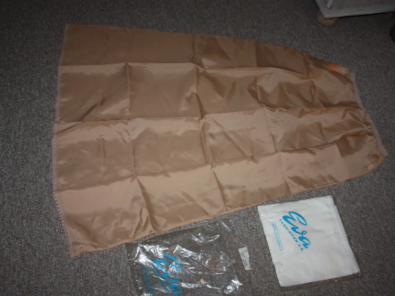 Billede 2 - Under nederdel Eva beige str. 48