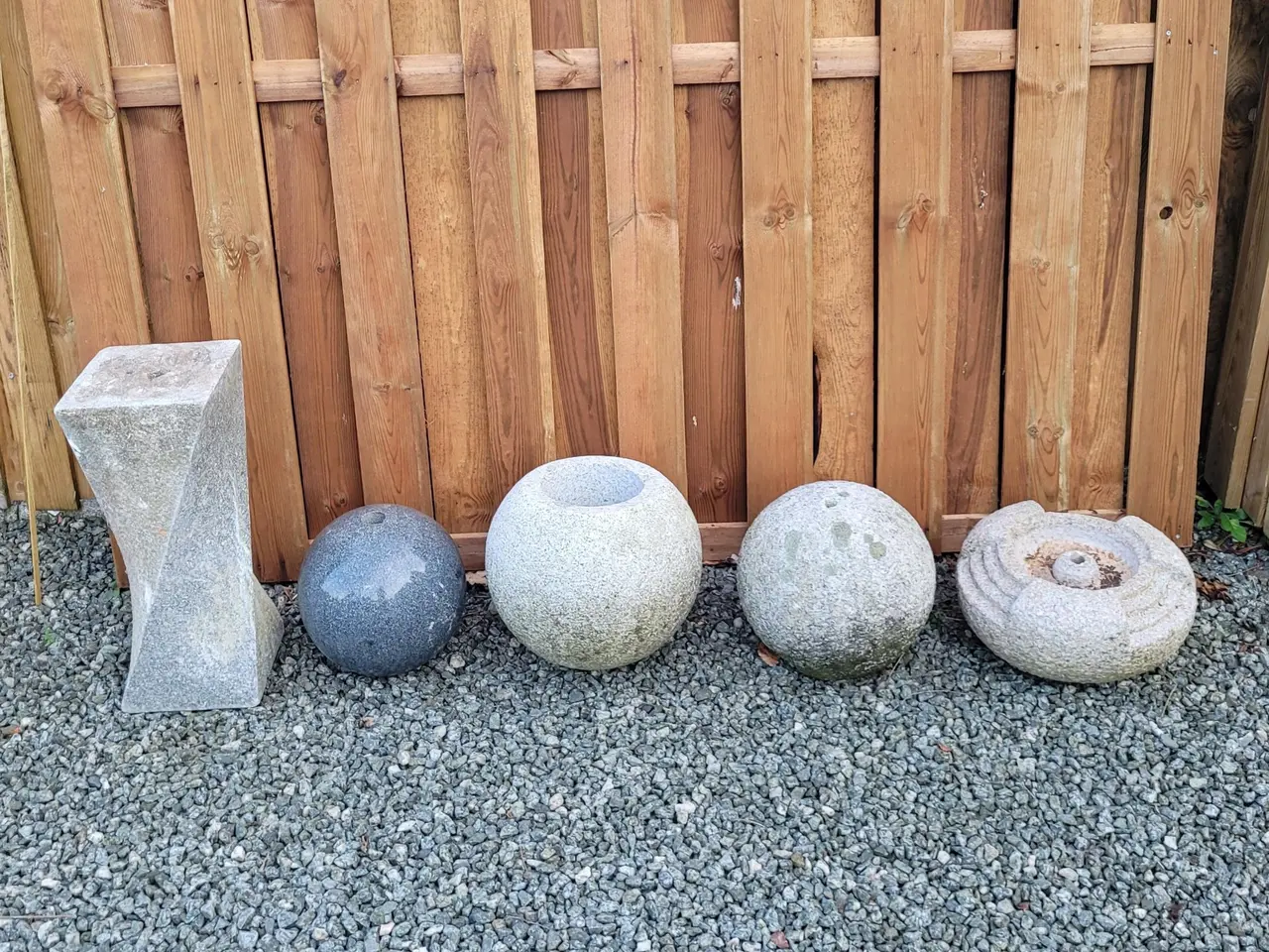 Billede 1 - Granit kugle-Vandsten eller bænk sider.
