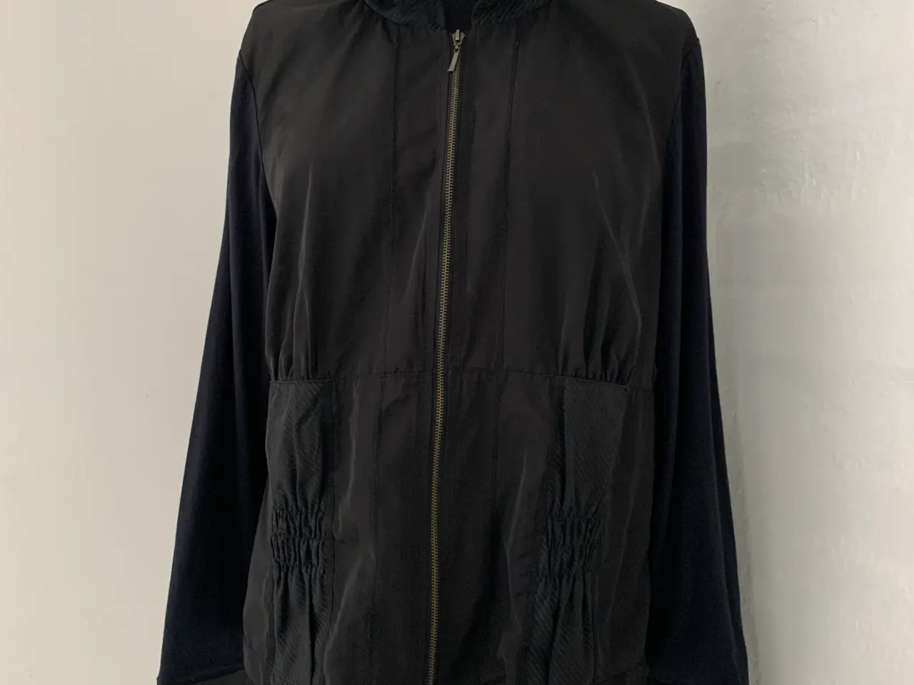 Billede 1 - Jakke/cardigan str.42