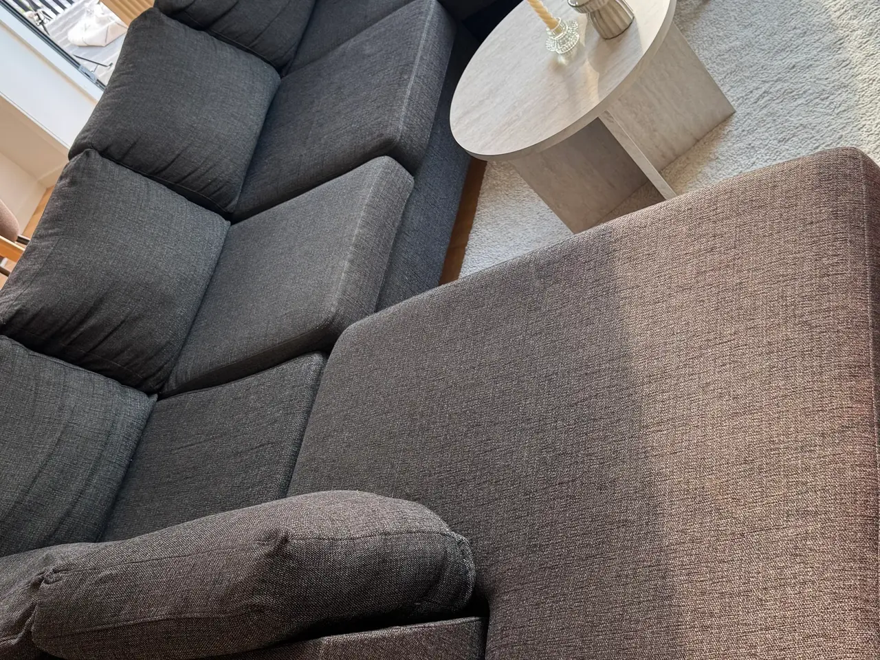 Billede 2 - Mørkegrå sofa sælges - skal afhentes hurtigt