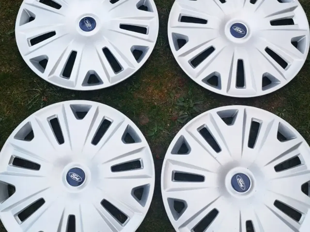 Billede 1 - Navkapsler Ford 16"