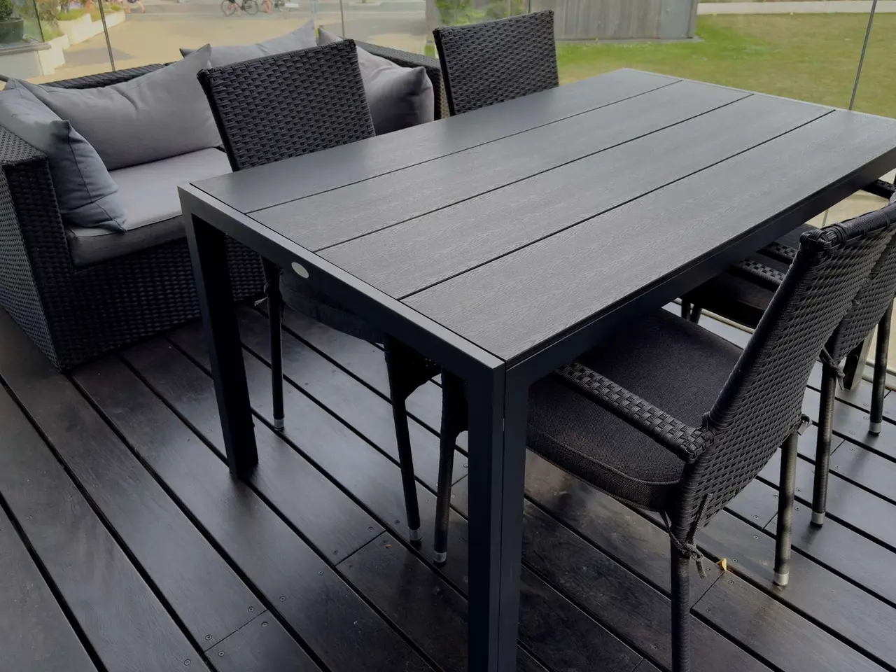 Billede 2 - Havebord og 4 tilhørende stole inkl loungesofa