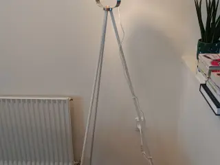 Gulvlampe Nordlux, model Largo, hvid lak