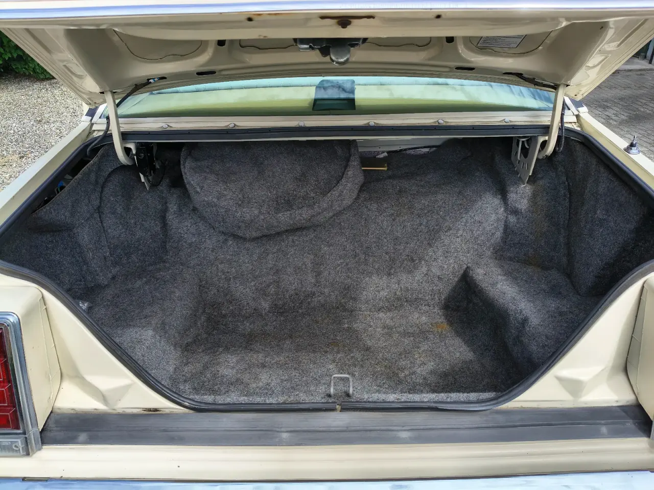 Billede 9 - 1984 Ford LTD Crown Victoria sælges/byttes