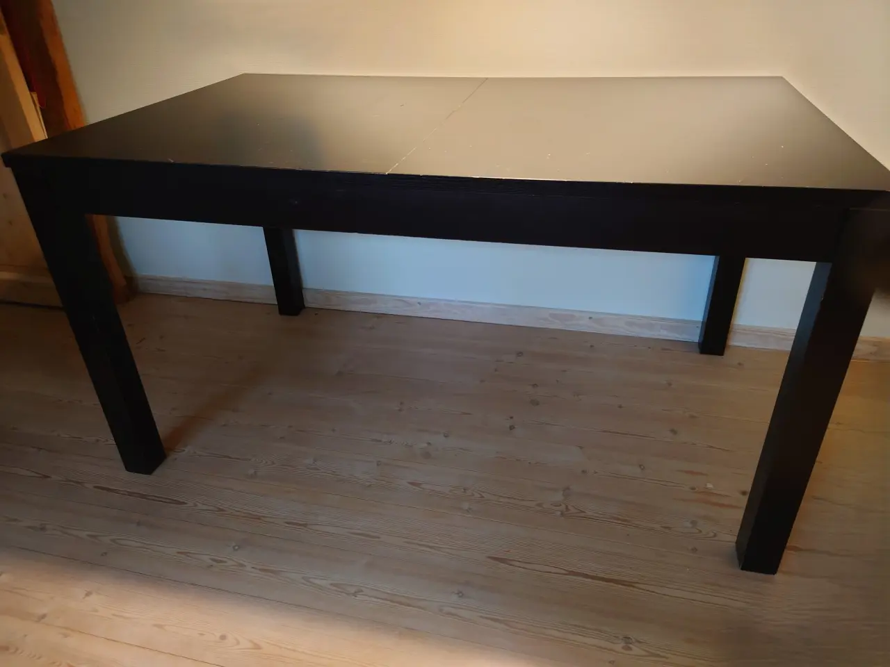 Billede 1 - Spisebord IKEA med tillægsplader