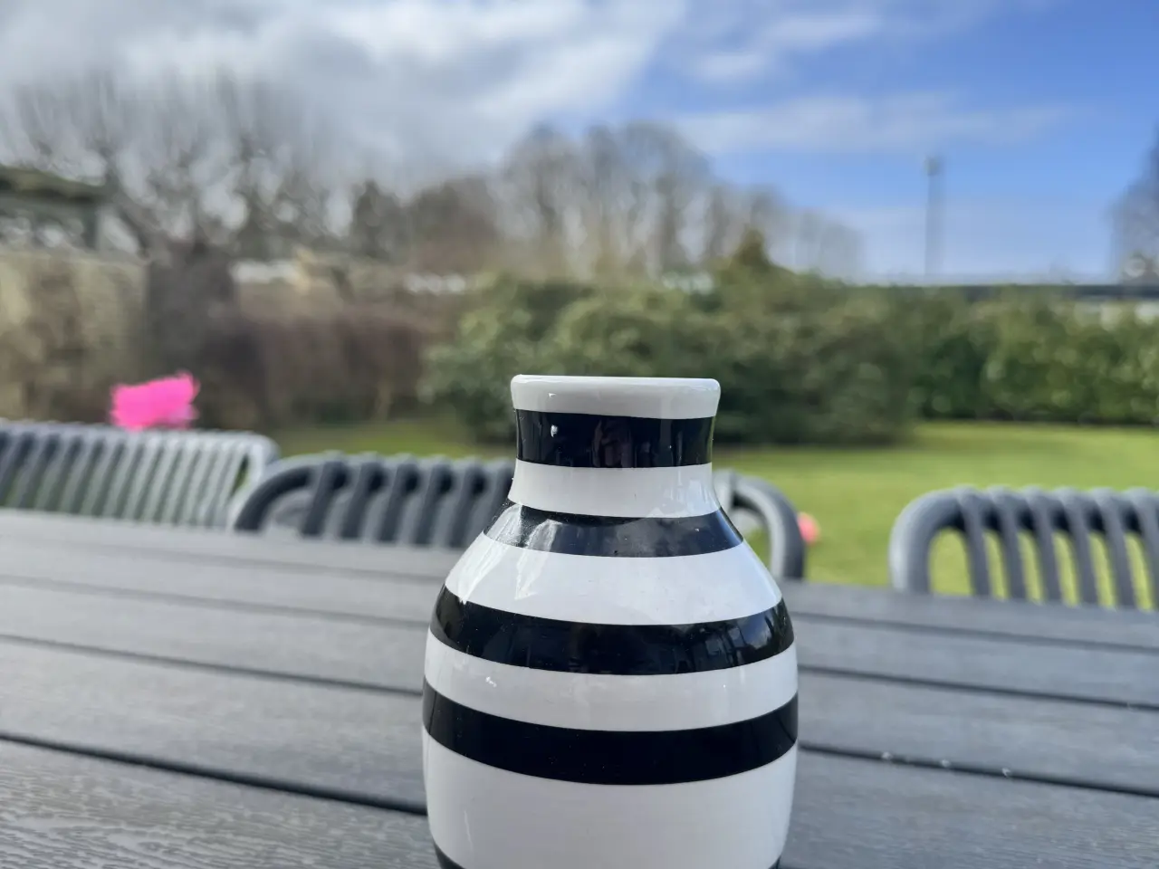 Billede 2 - Lille Kahler vase sorte striber