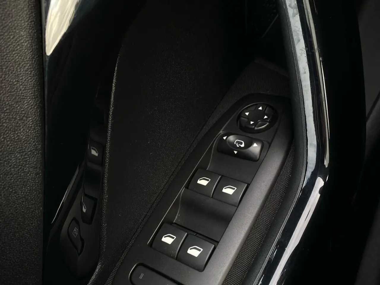 Billede 18 - Peugeot 208 1,2 PureTech Allure+ 82HK 5d