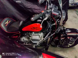 Moto Guzzi California 1100 med Walter sidevogn