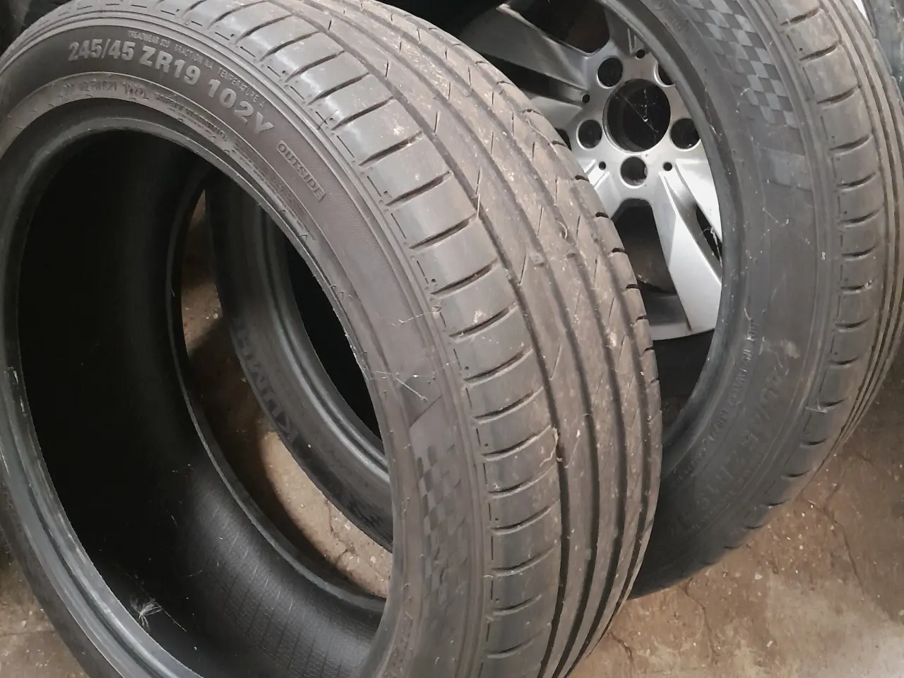 Billede 1 - Kumho sommerdæk 245/45-19