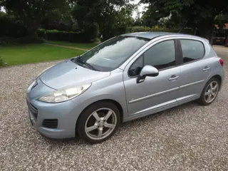 Peugeot 207 1.6 HDI År 10. Uden syn.
