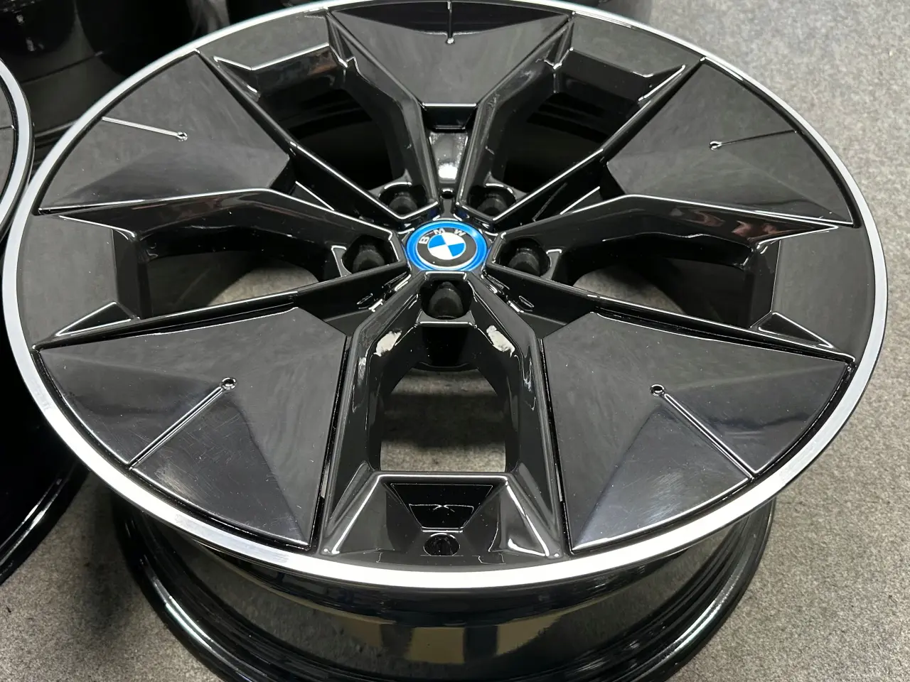 Billede 3 - BMW iX3 G08 843 20 8J og 9,5J x 20"