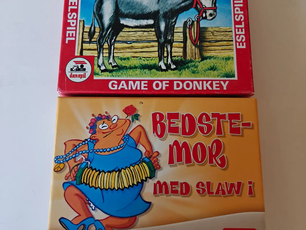 Billede 1 - Bedstemor og Æsel