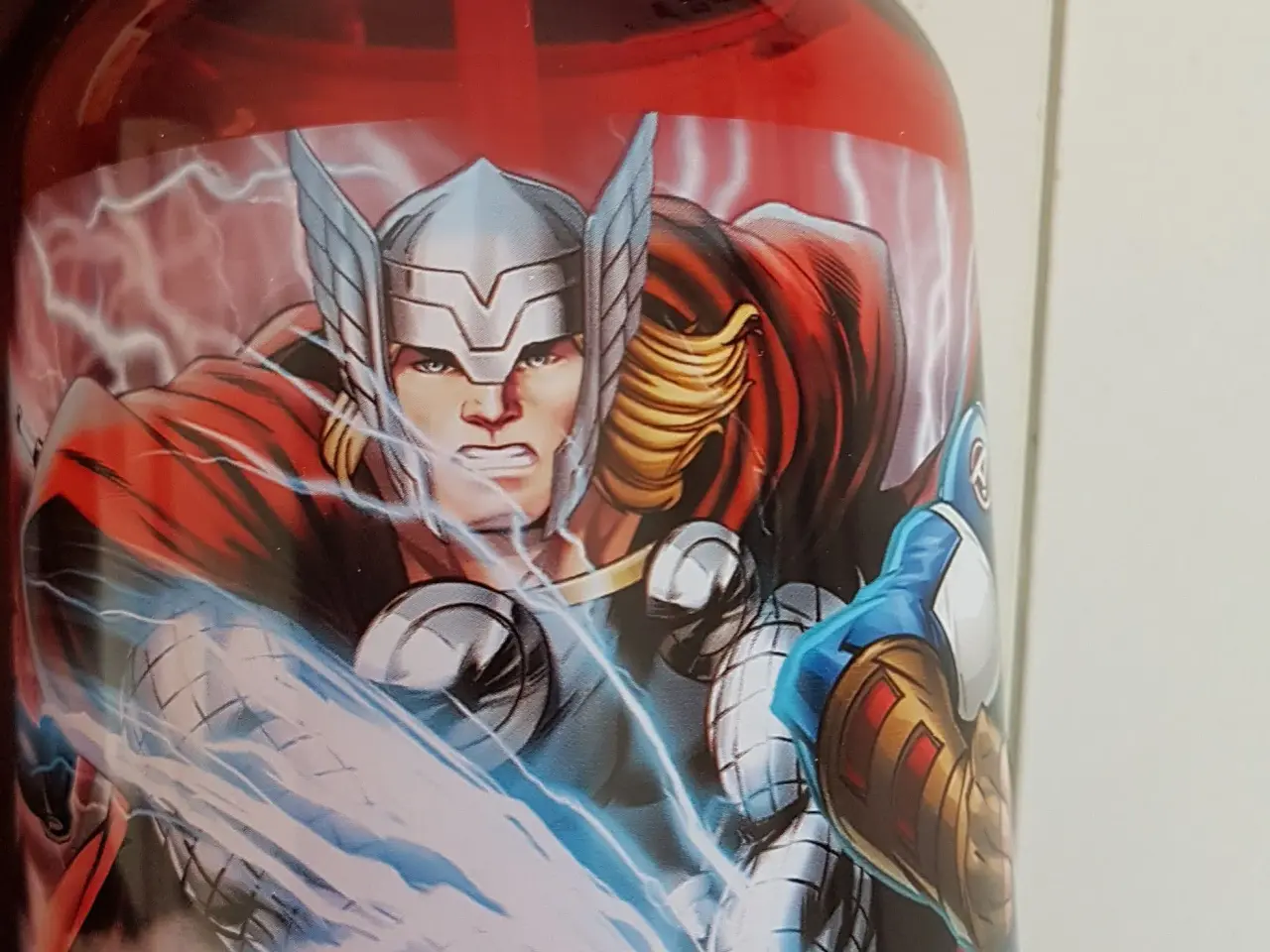 Billede 3 - Ny drikkeflaske med avengers