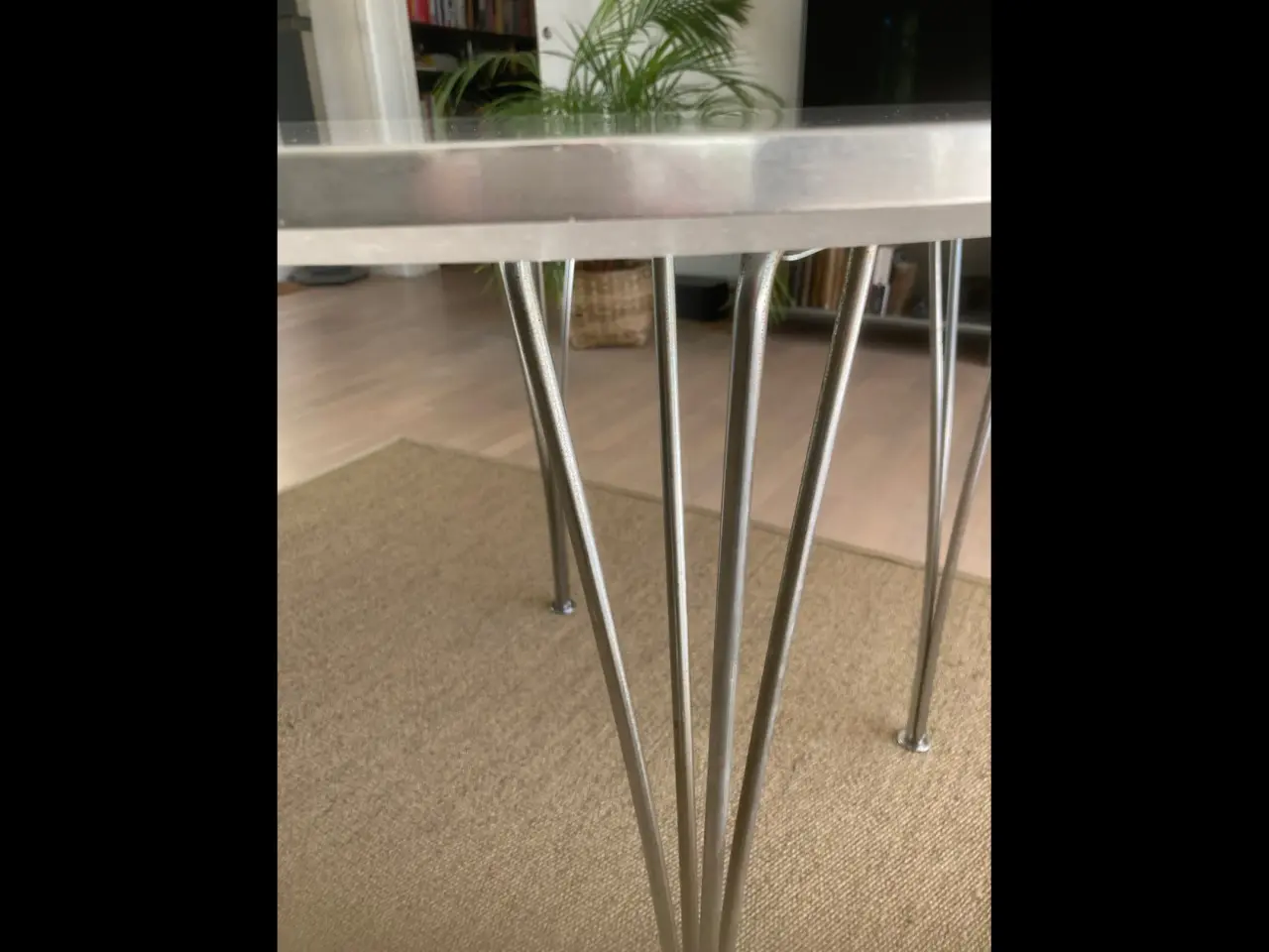 Billede 7 - Spisebord med dannelse