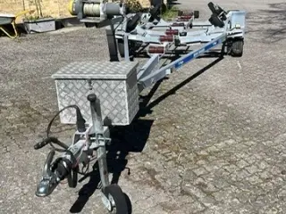 Båd trailer m. El hejs