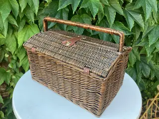 Bambus picnic kurv med indhold