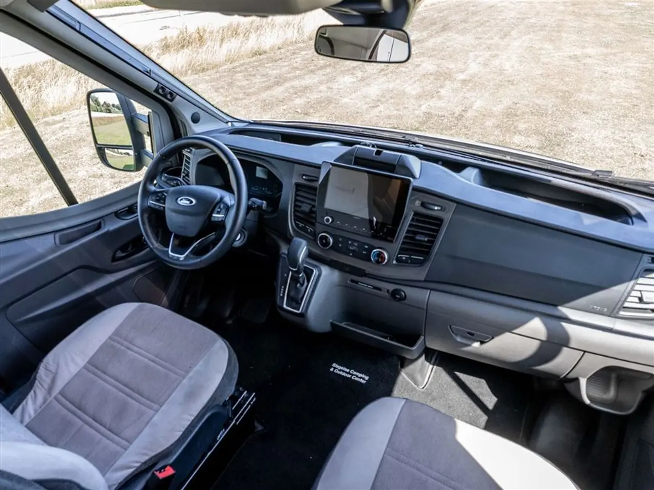 Billede 5 - 2022 - Benimar Tessoro 488 NK Rummelig camper med face-to-face siddegruppe